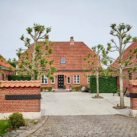Villa Spacious Farm
