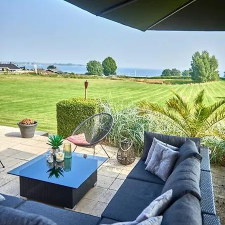 Spacious Farm *